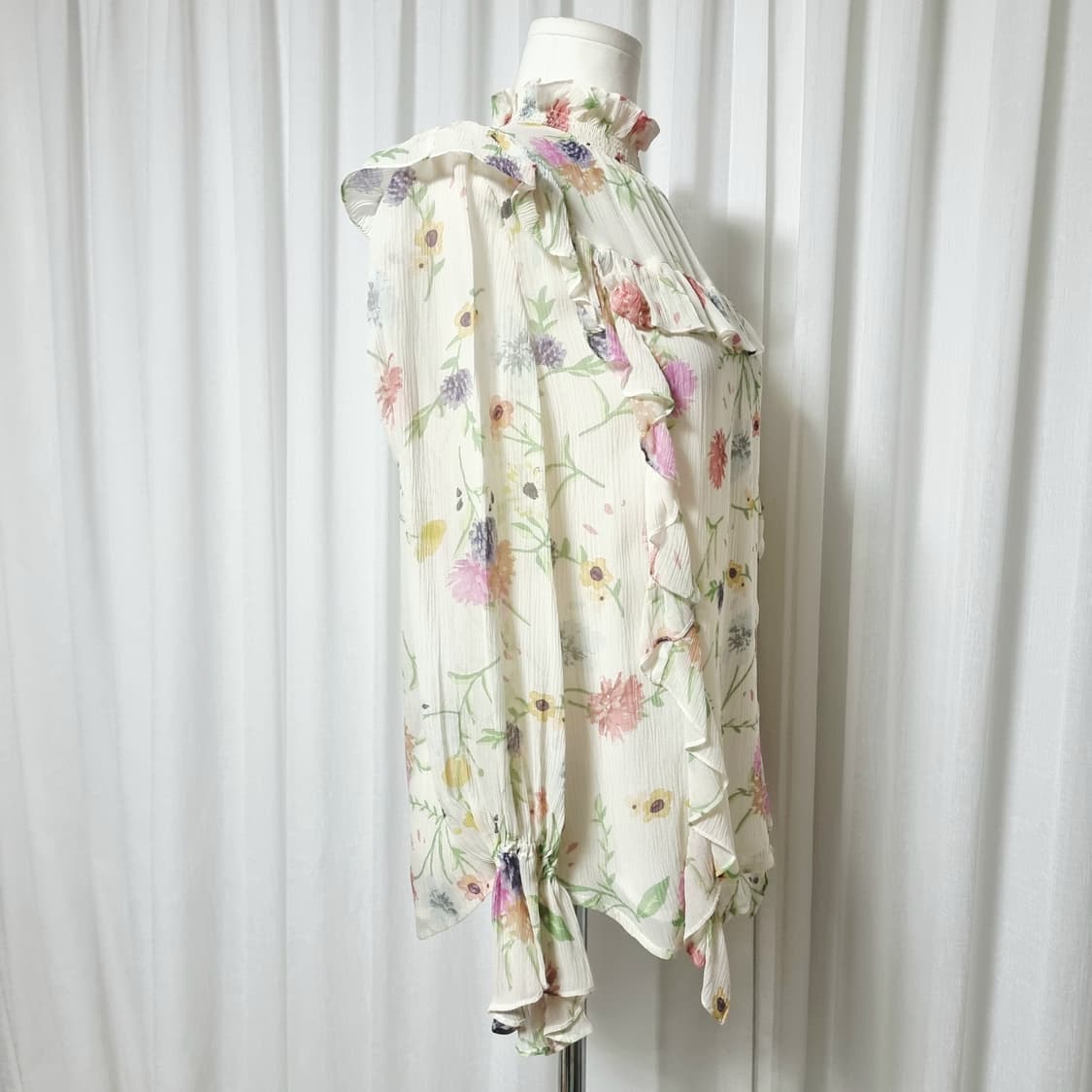 질스튜어트 실크100% 프릴 러플 블라우스 (55-날씬66) 상태최상 상품이미지3