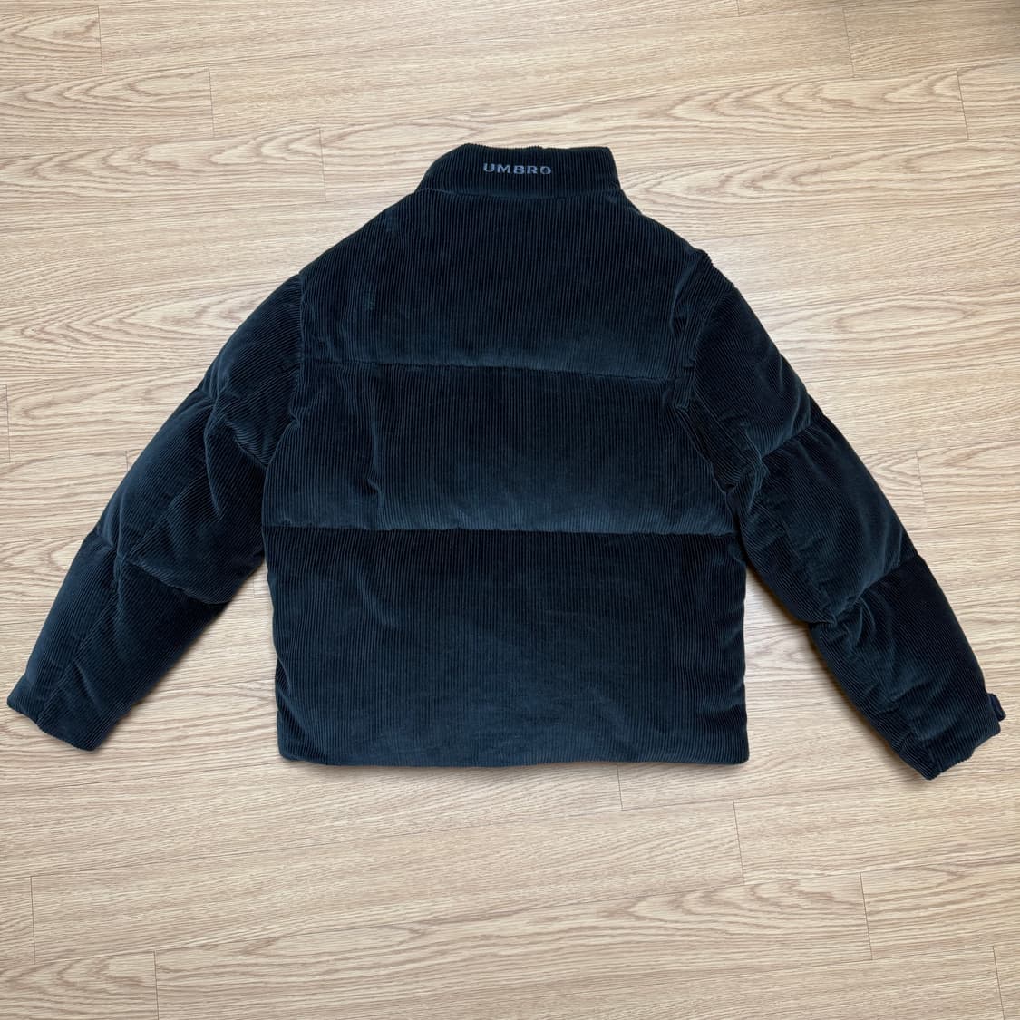 엄브로 UMBRO 코듀로이 패딩 상품이미지3