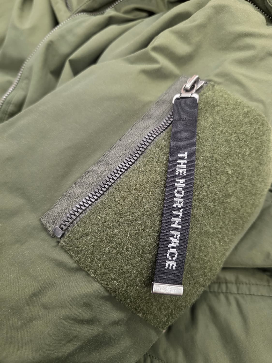 노스페이스 여성 화이트라벨 네일튼 구스다운 롱패딩.   싸이즈  95 L 상품이미지8