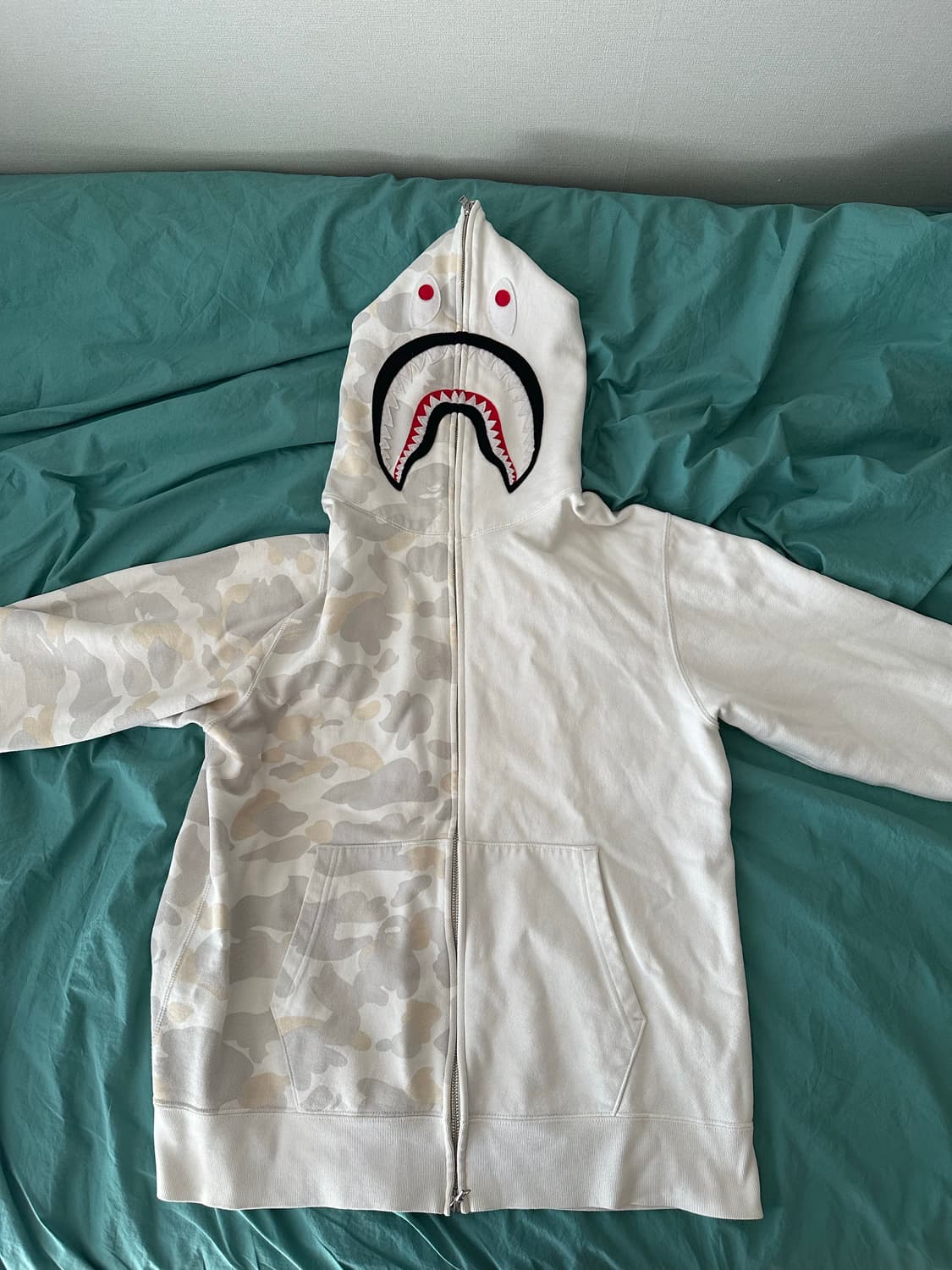 베이프 시티카모 하프 샤크 풀 집업 상품이미지1