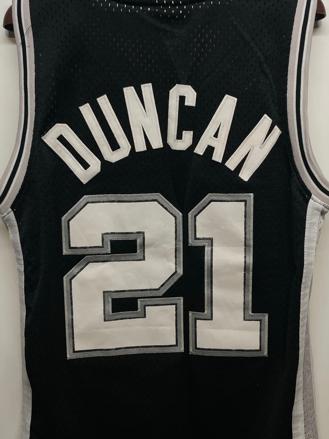 아디다스 스퍼스 21번 농구 유니폼 상품이미지6