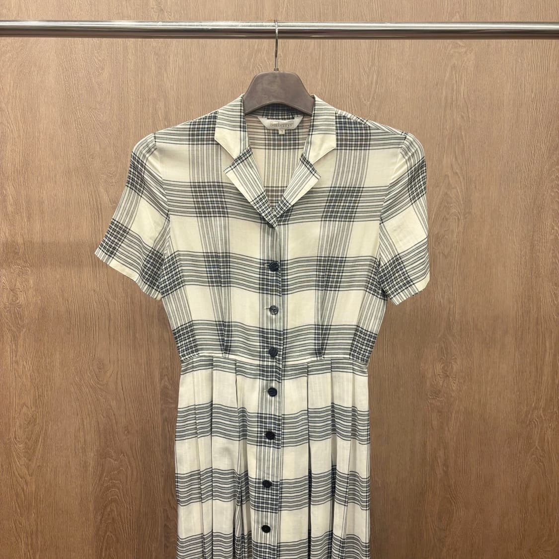 버버리 런던 롱 원피스 카라넥 버튼 클로징 체크 패턴 디테일 그레이 상품이미지4