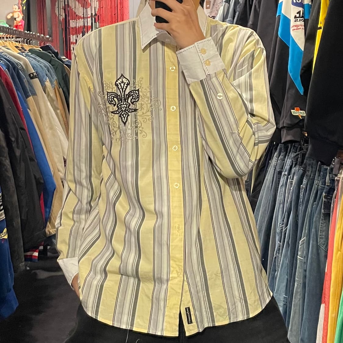 [IM] vintage 옐로우 스트라이프 블랙 자수 큐빅 셔츠 상품이미지1