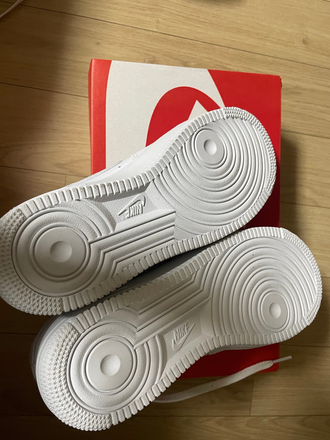 나이키 에어포스 230 상품이미지2