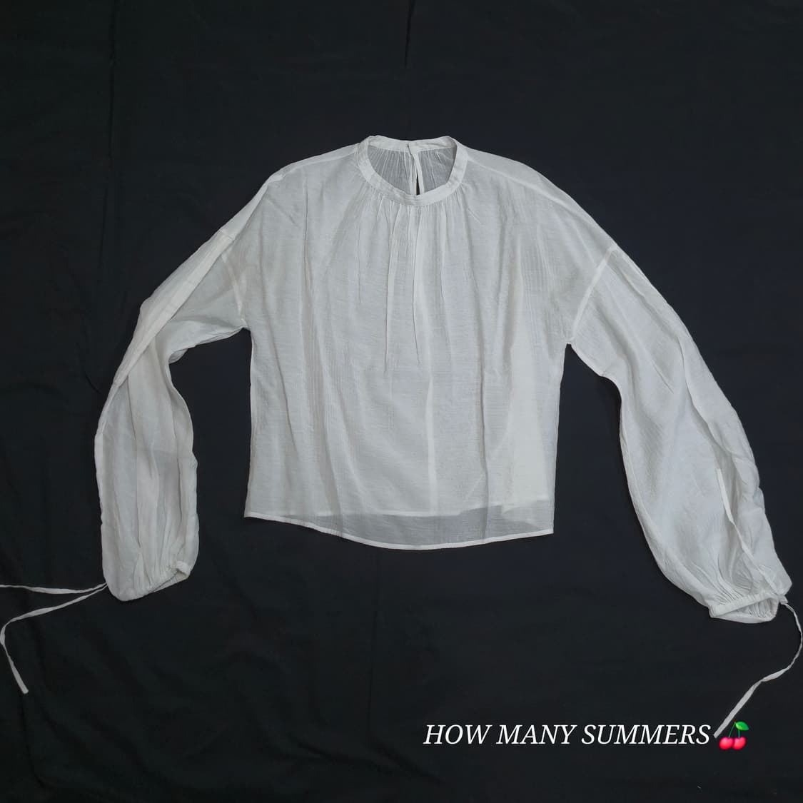 GU 화이트 블라우스 셔링 스트링 벌룬 소매 시스루 상의 상품이미지1