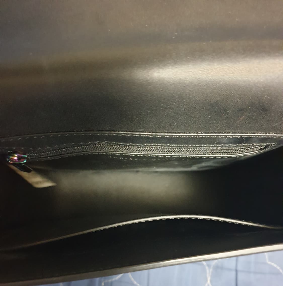 (단종매물) 찰스앤키스 레더 체인토트 크로스백 블랙 상품이미지3