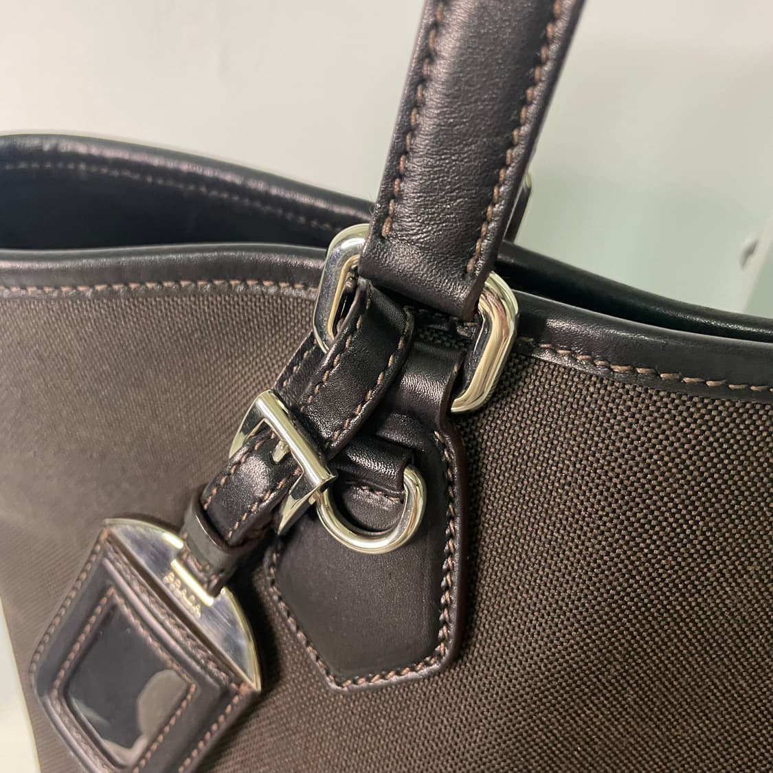 [A급] 프라다 캔버스 로고 숄더백 상품이미지5