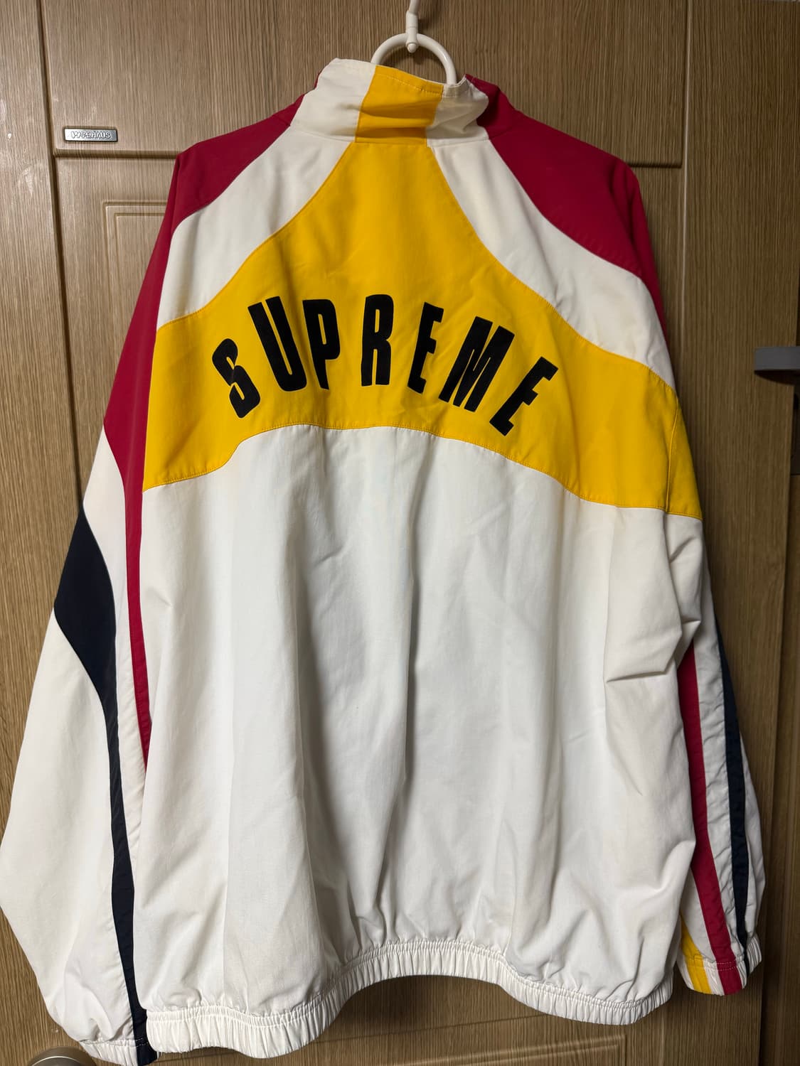 슈프림 x 엄브로 23ss 트랙자켓 판매합니다 상품이미지4
