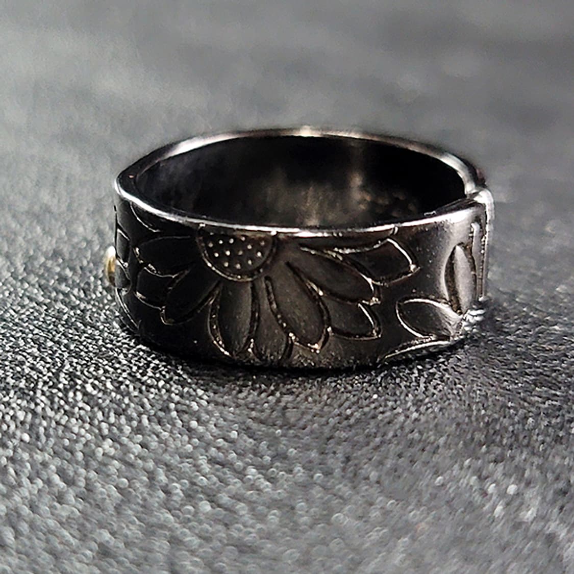 Darsel 실버 흑도금 남자 엔틱 빈티지 명품 시그니처 꽃 데이지 반지 상품이미지4