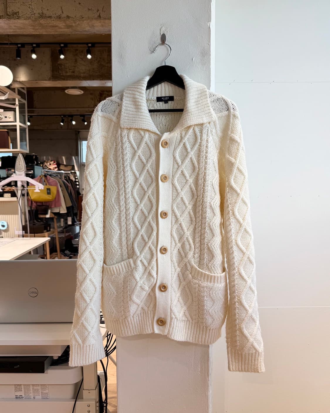 빔즈 하트 아이보리 케이블 니트 가디건  상품이미지1