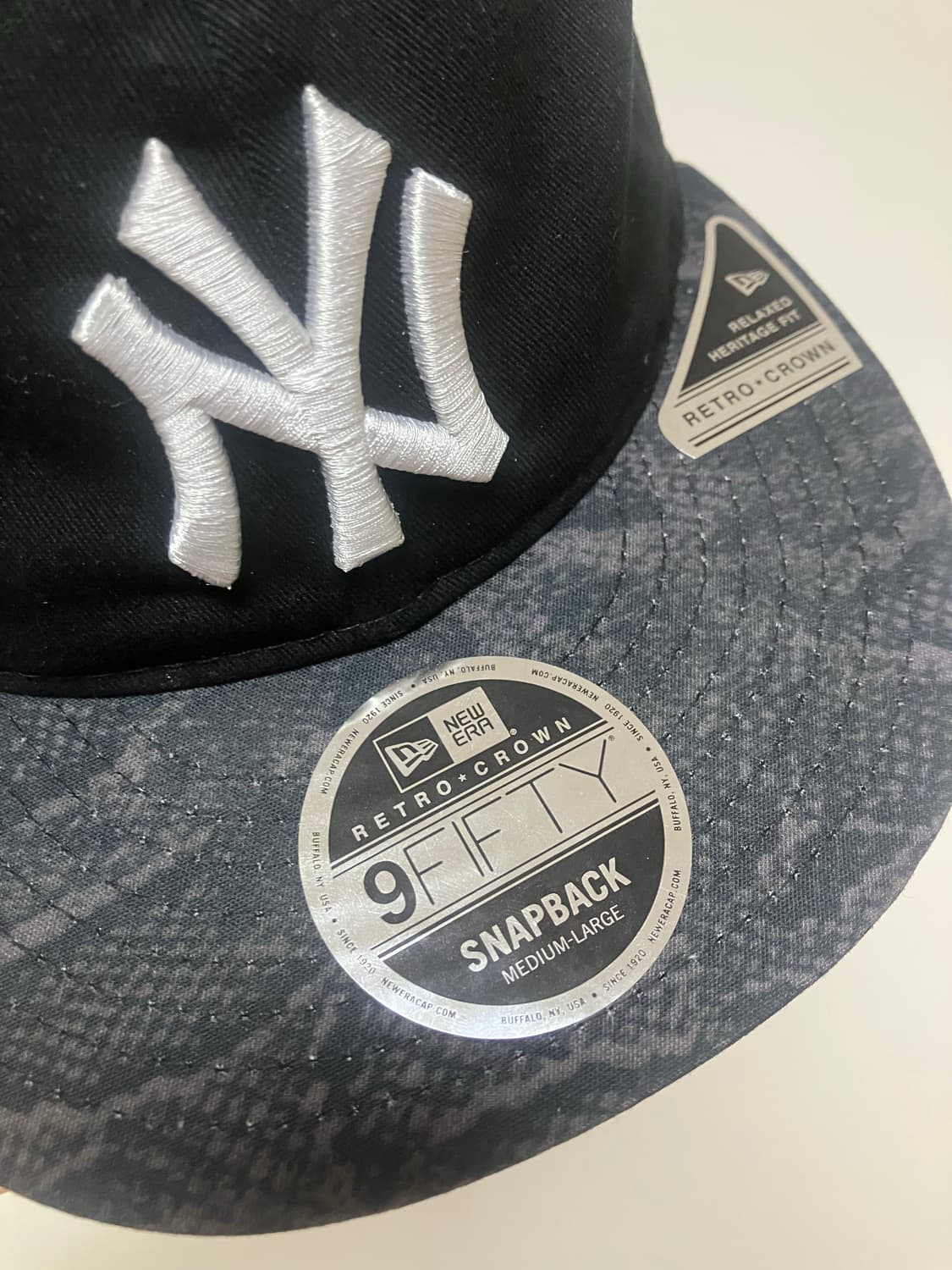 new era snake pattern snapback 상품이미지1