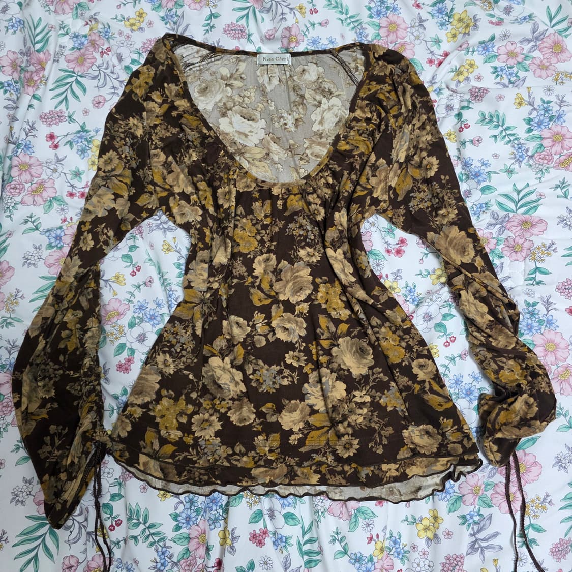 로사체리 일본빈티지)플로럴 로즈 백예린깔 라떼갸루 모리걸 롱슬리브긴팔 상품이미지1