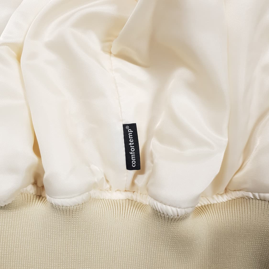 여성 S) 인사일런스 셔링 크롭 봄버 나일론 컴포템프 자켓 크림 상품이미지8