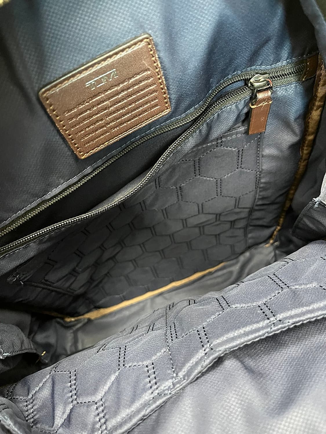 투미 브라운 가죽 백팩  상품이미지8