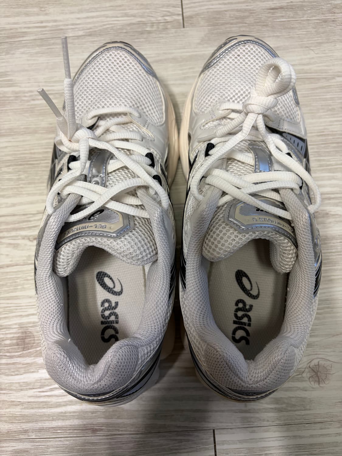 아식스 젤 님버스 9 크림 블랙 270 상품이미지4