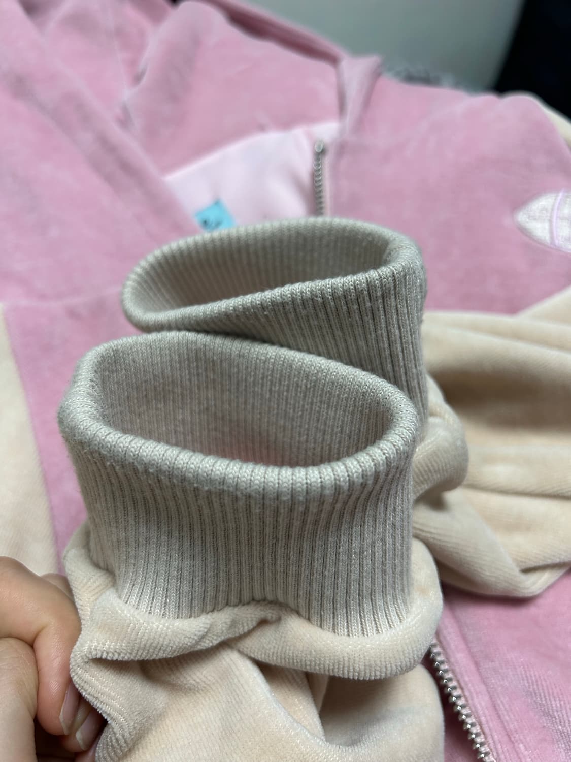 페일제이드 벨벳 바시티 핑크 상품이미지3
