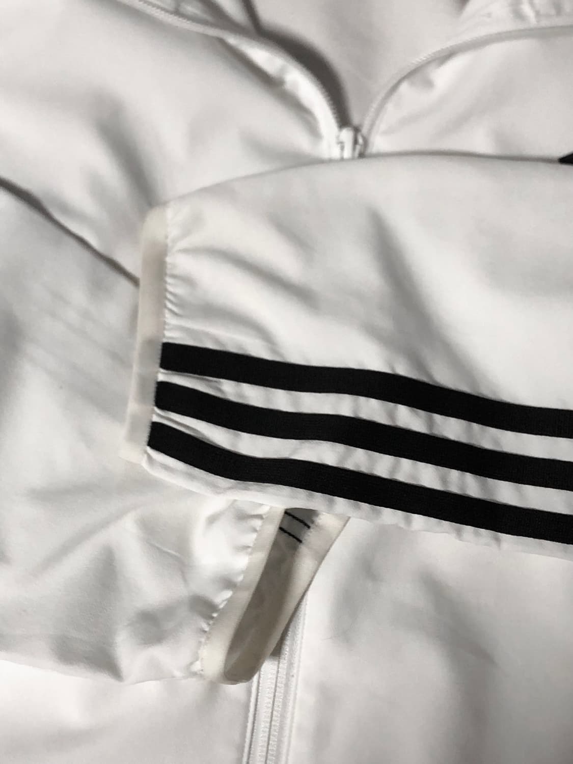 아디다스 바람막이 져지 화이트  상품이미지3