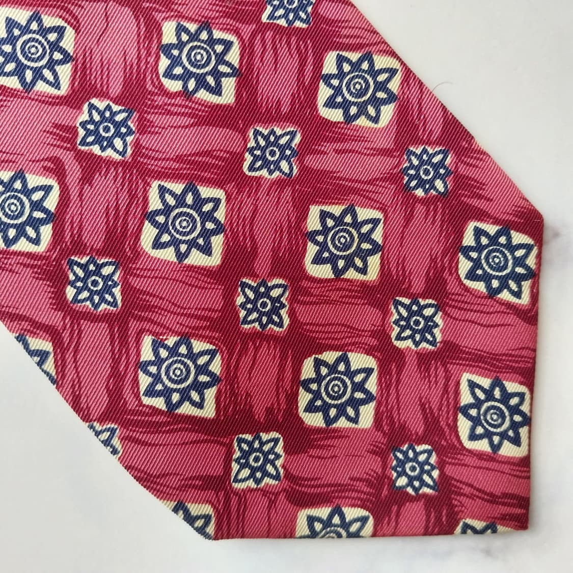 입생로랑 실크 진핑크 기하 패턴 넥타이 9.4cm A+등급 K1562
 상품이미지9