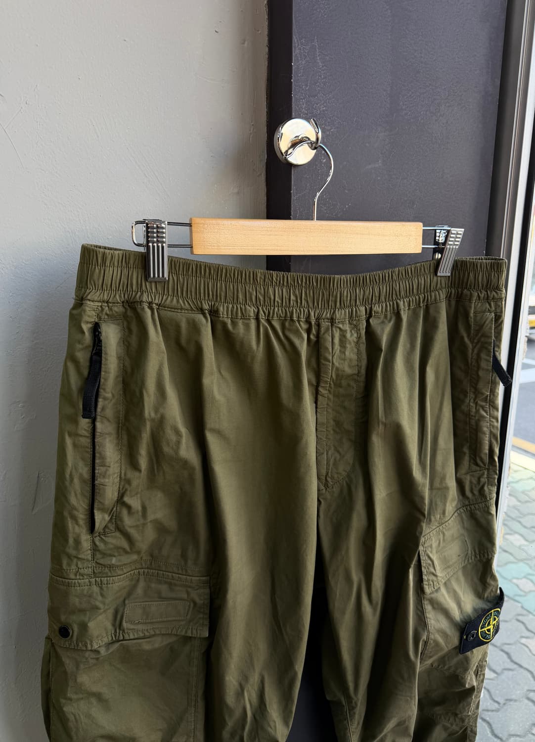 34/ 스톤아일랜드 웨이스트 밴딩 테이퍼드 카고팬츠 상품이미지5