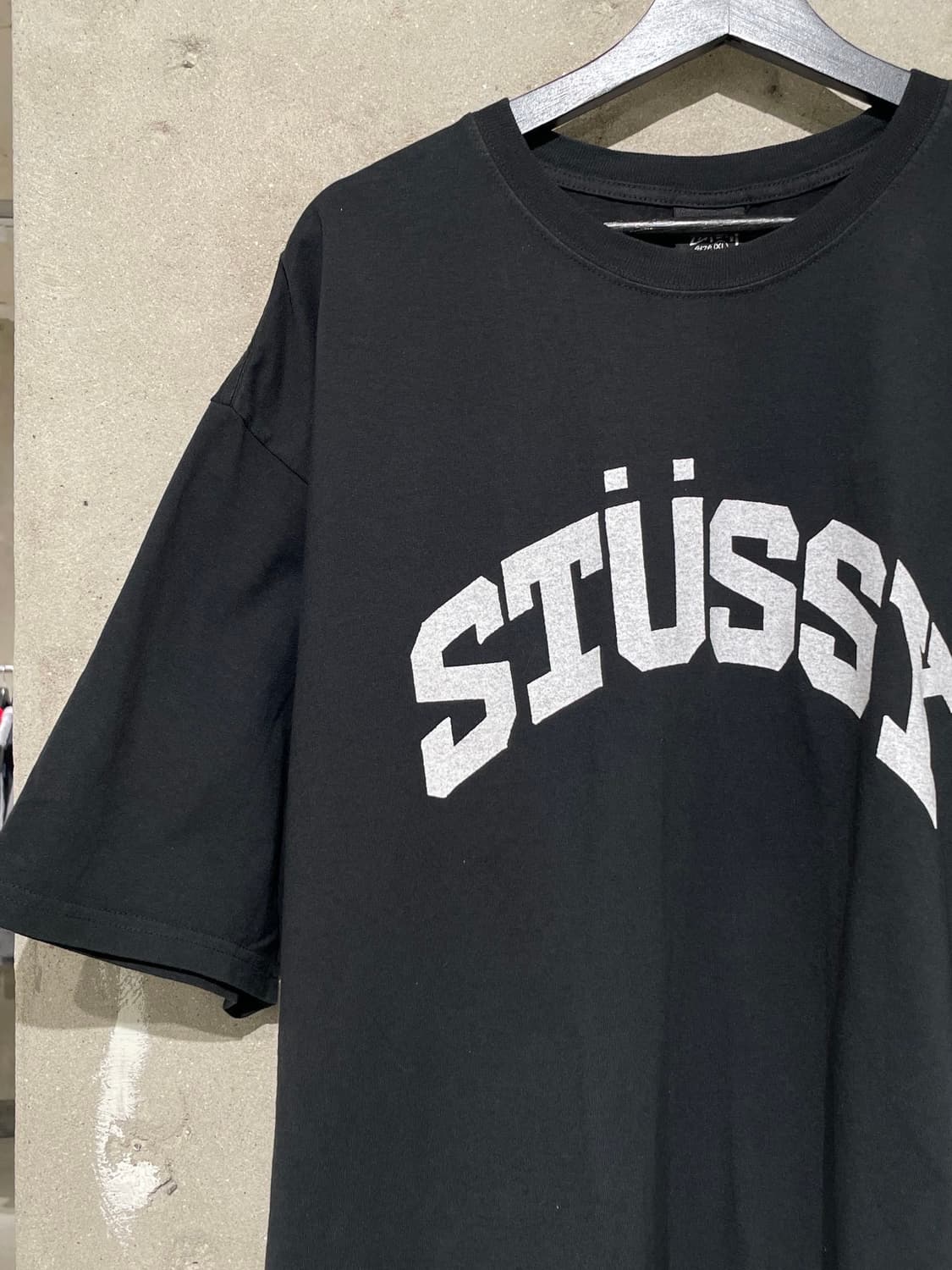 스투시 블랙 아치 로고 피그먼트 다이드 하프티 상품이미지2