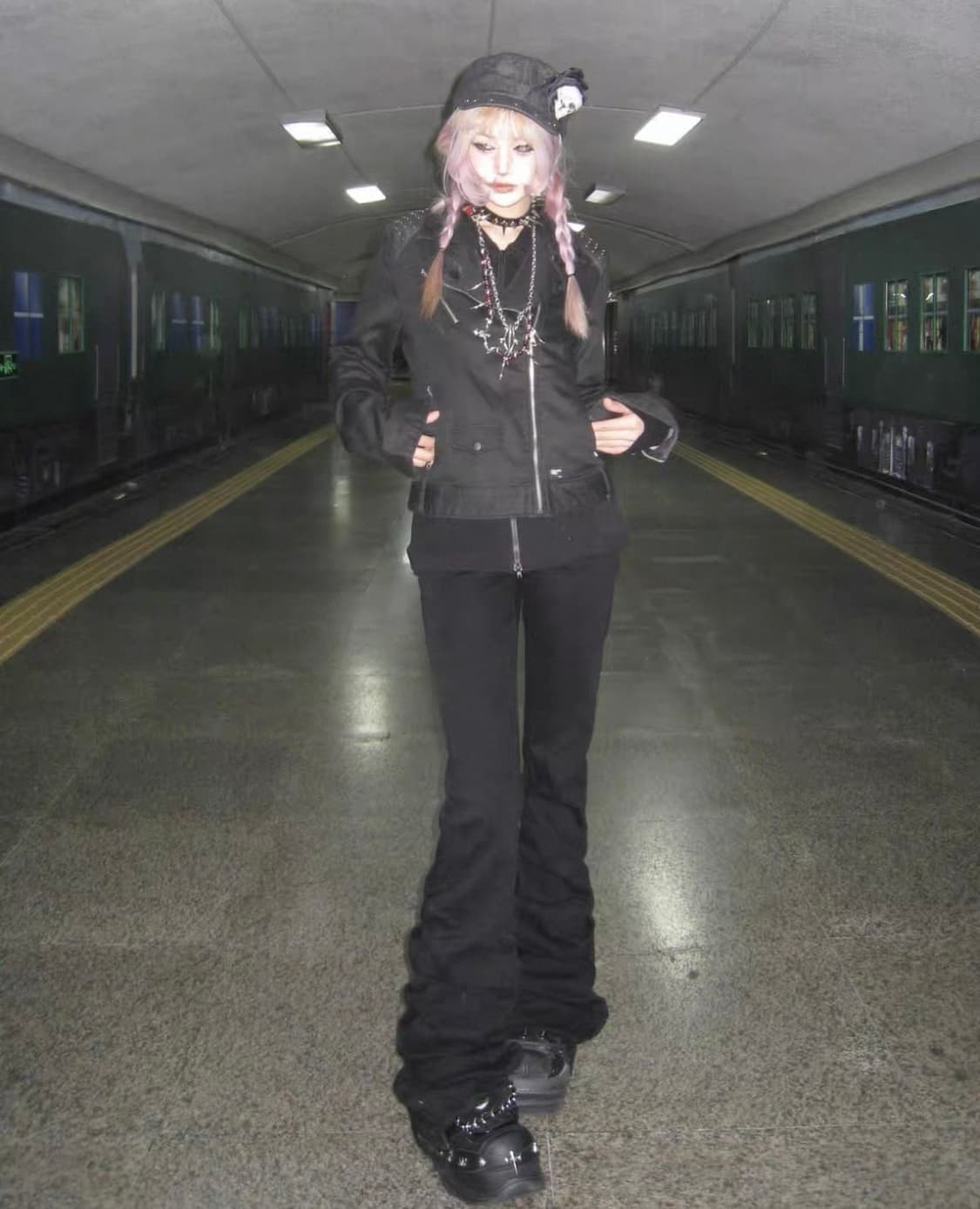 부츠컷 셔링 팬츠 상품이미지1