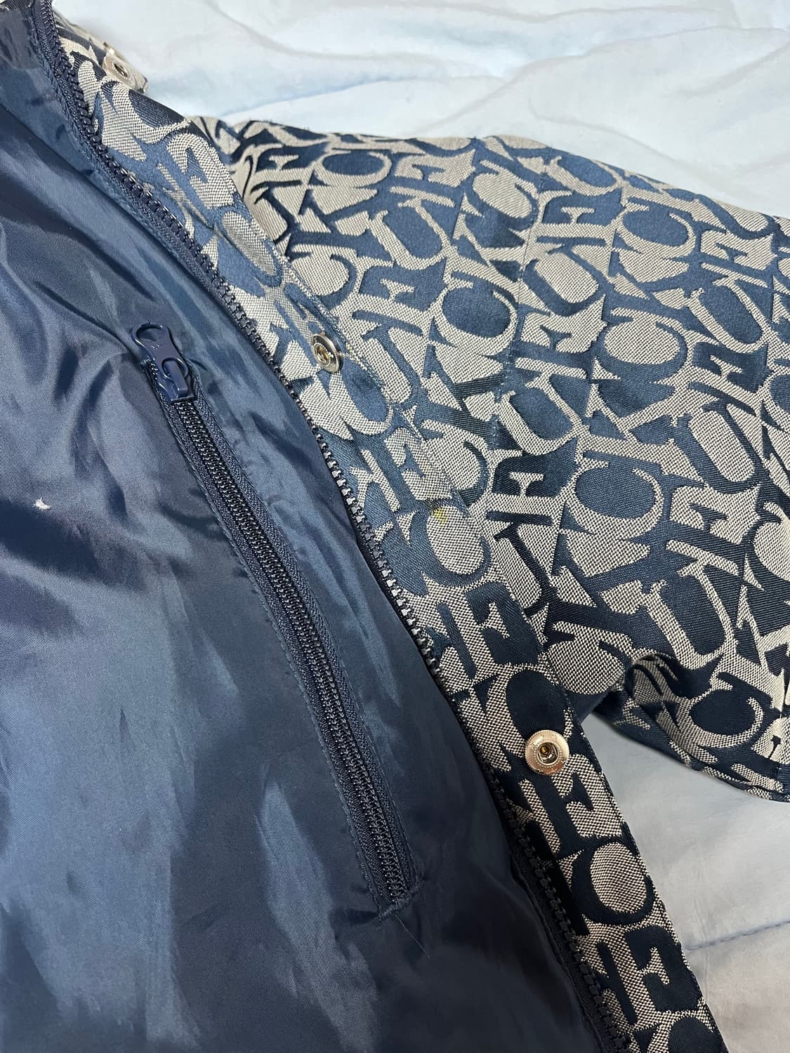 슈프림 fuck 로고 패딩 L사이즈 상품이미지4