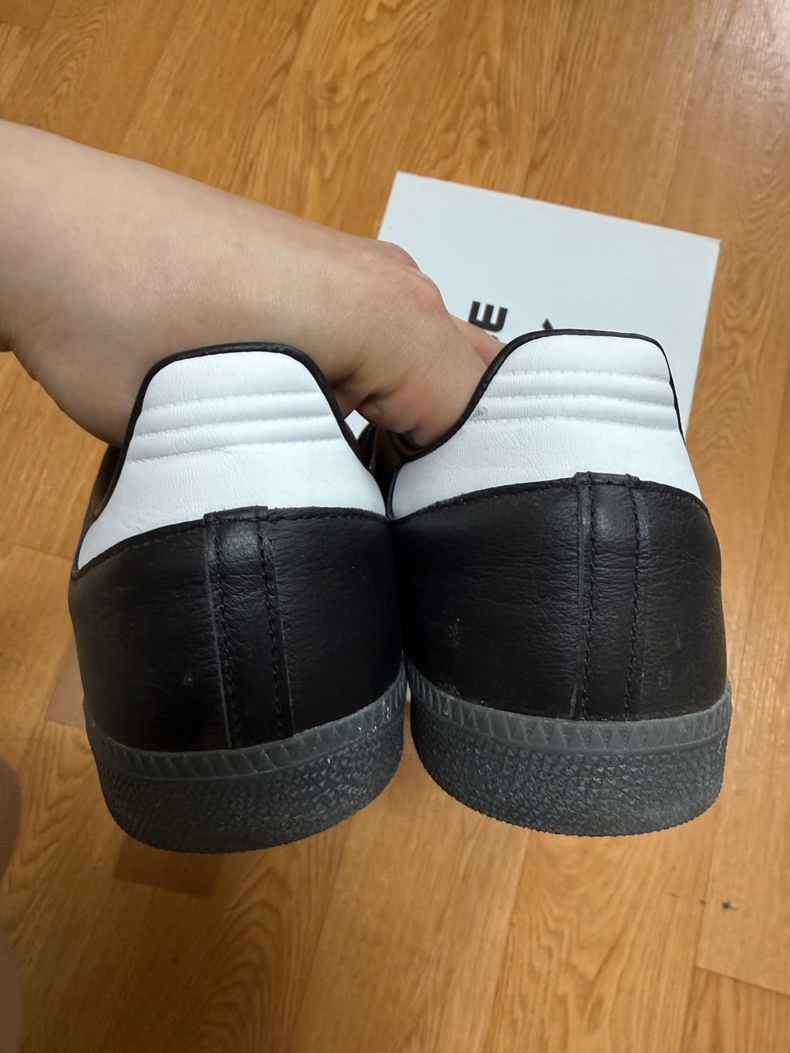 아디다스 x 퍼킹 어썸 삼바 코어 블랙 상품이미지3