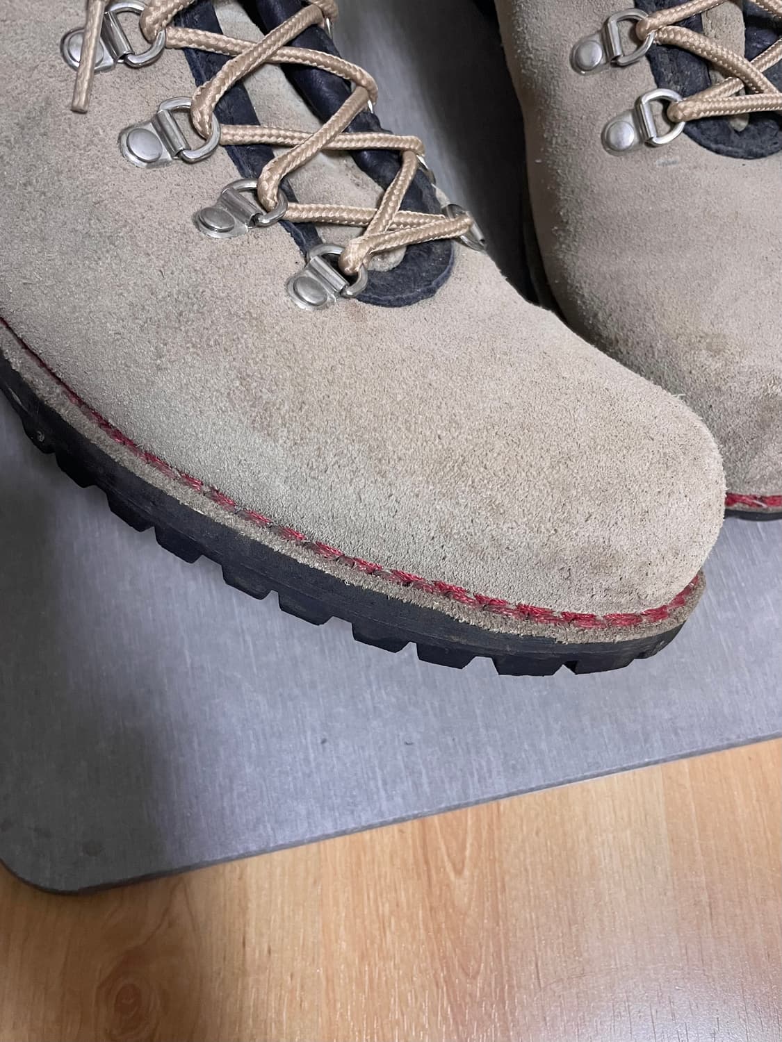 머렐 와일더니스 그레이 스웨이드 대너 디에메 파라부트 상품이미지2