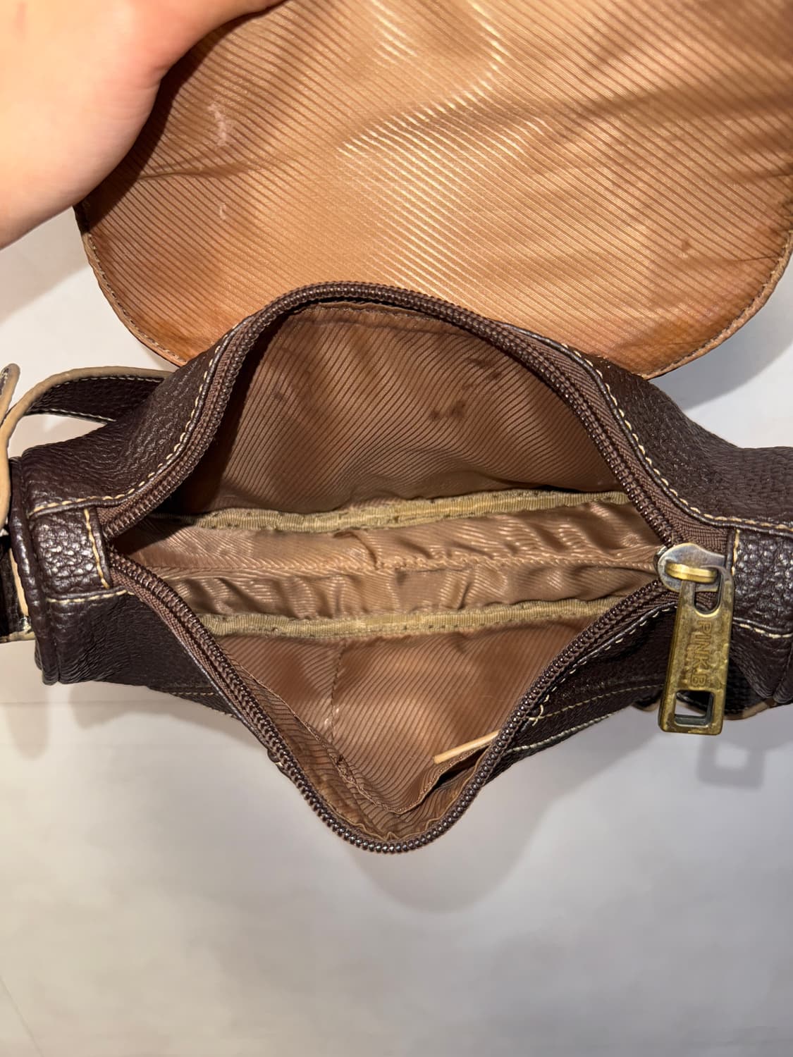 Dark brown buckled mini shoulder bag 상품이미지5