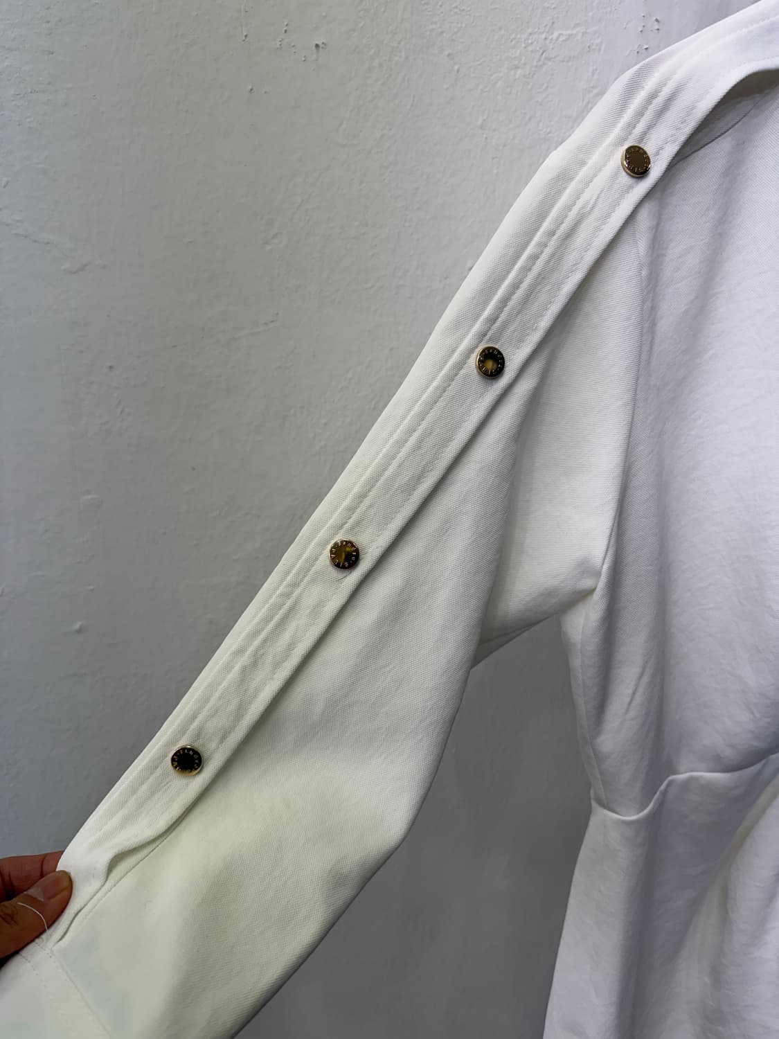 정품) 산드로 화이트 금장단추 셔츠 원피스 36 상품이미지3