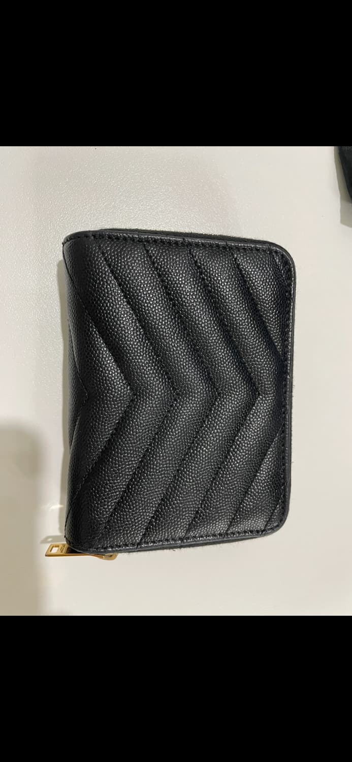 입생로랑 모노그램 컴팩트 지갑 상품이미지4