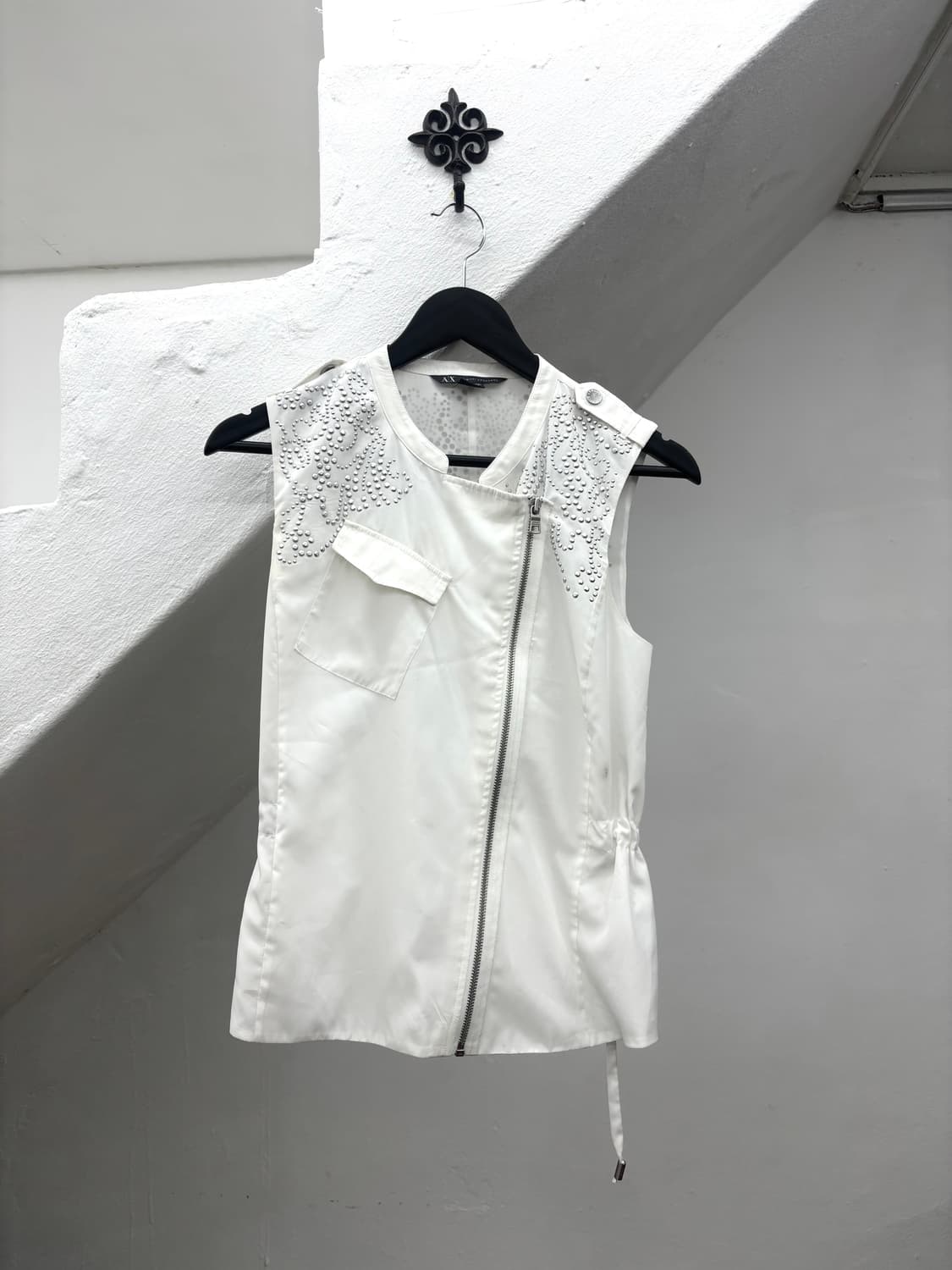 Armani exchange asymmetrical stud vest   상품이미지5
