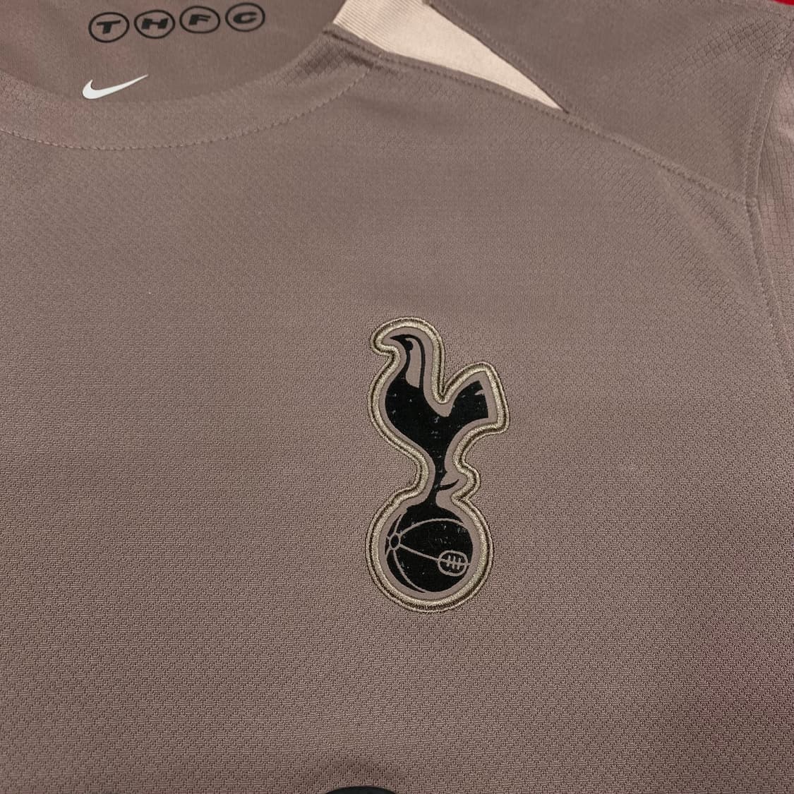 23-24 나이키 토트넘 노마킹유니폼 L 상품이미지2