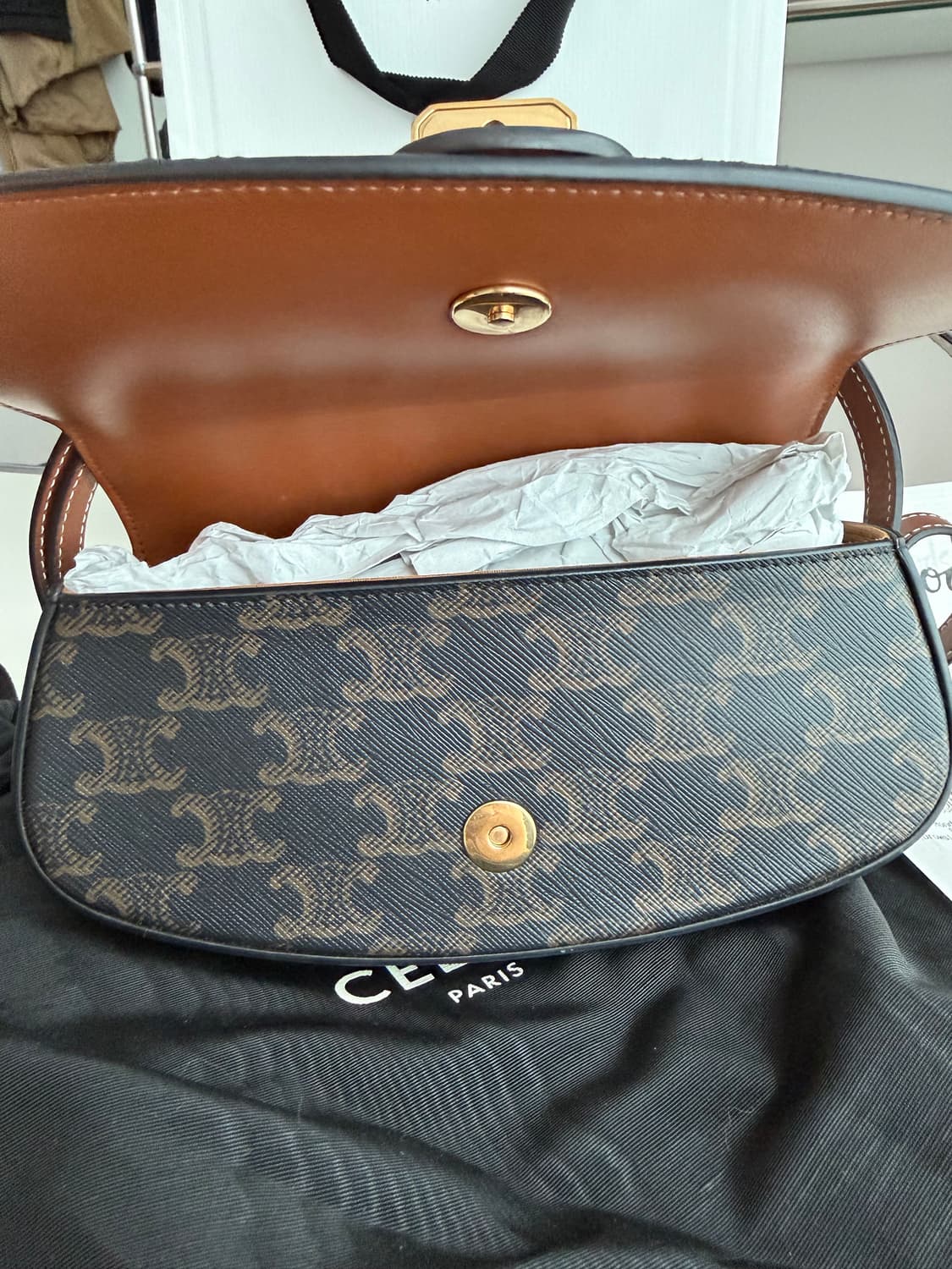 셀린느 트리옹프 타부백 탄 상품이미지10