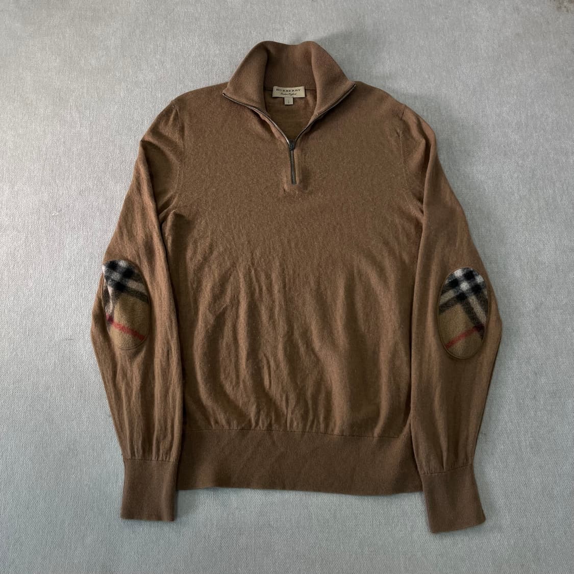 95 버버리 엘보우 패치 캐시미어 반집업 니트 상품이미지1