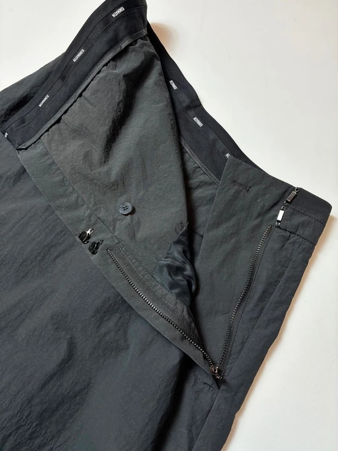 킴마틴 24ss 피그먼트 다잉 폴드오버 맥시 롱 나일론스커트 PN9121 상품이미지3