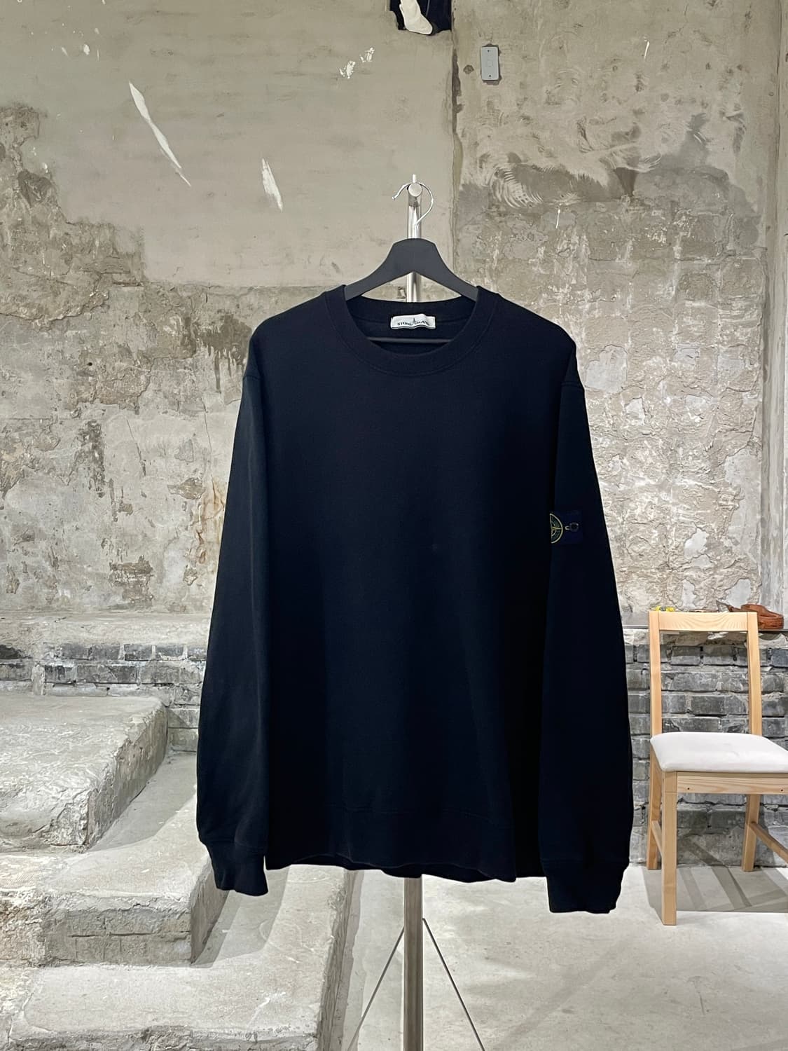 스톤 아일랜드 블랙 와펜 스웻 셔츠 상품이미지1