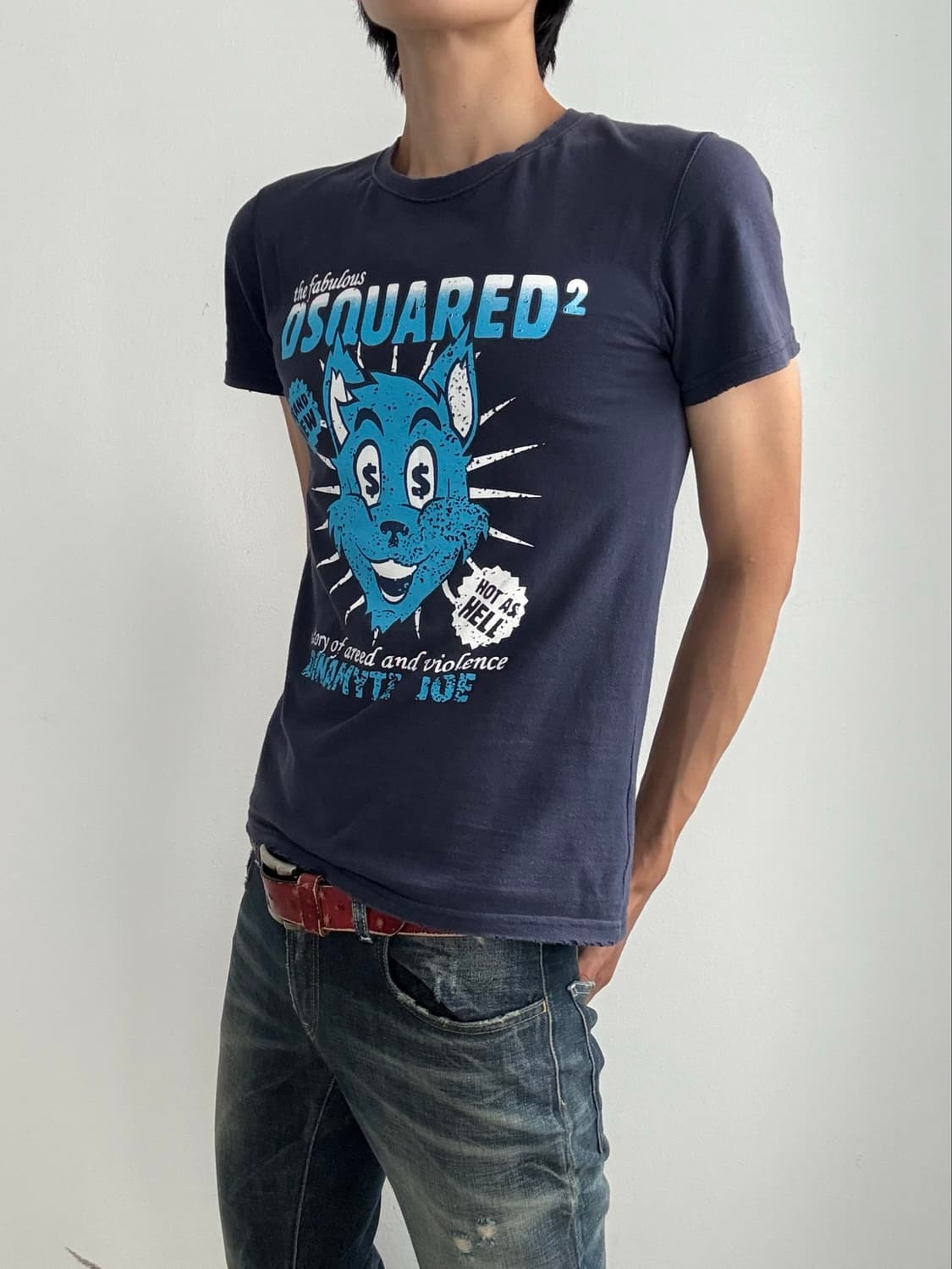 Sunfaded distressed 00s Dsquared2 Tee 상품이미지3