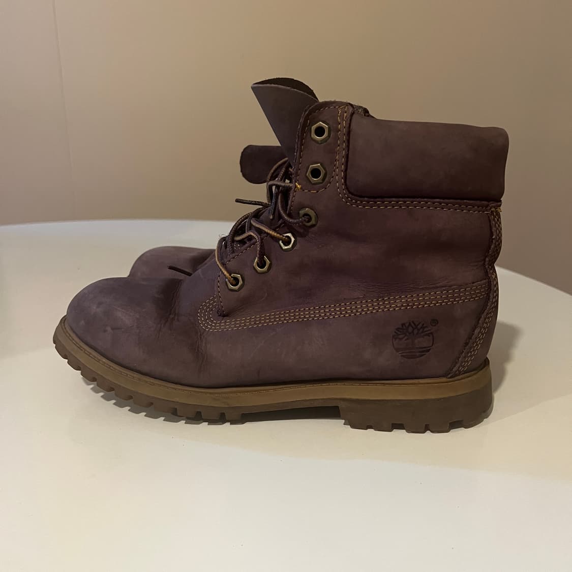 팀버랜드 6인치 다크 퍼플 누벅 부츠 상품이미지2