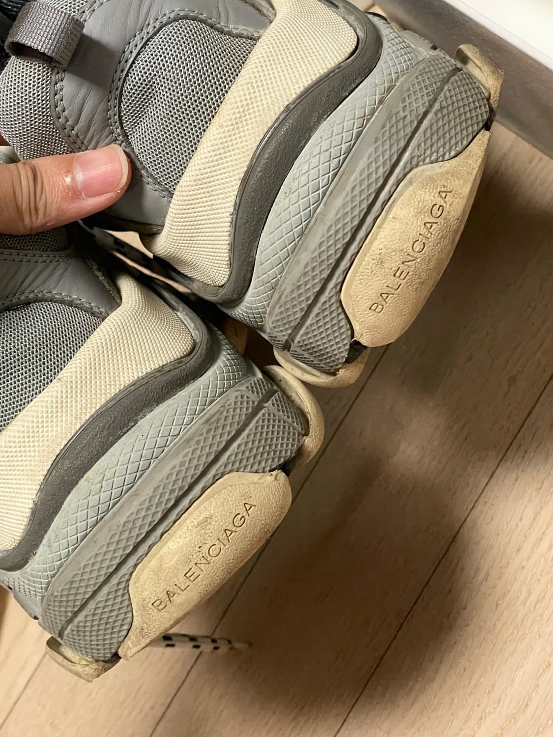 발렌시아가 트리플s 17fw 그레이 40 상품이미지6