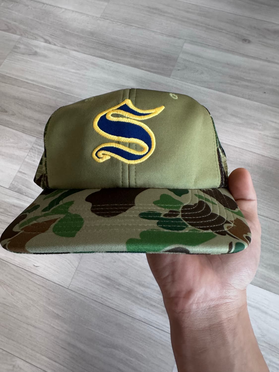 슈프림 25fw 카모 트러커캡 상품이미지1