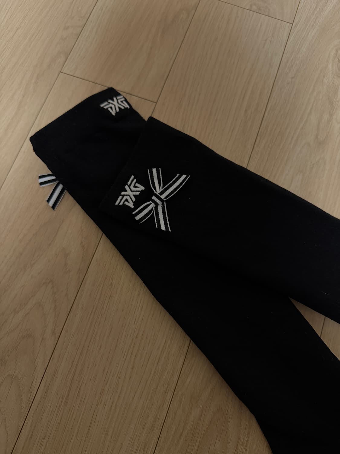 (매장구입) PXG 니삭스 리본 블랙 골프 양말 상품이미지1