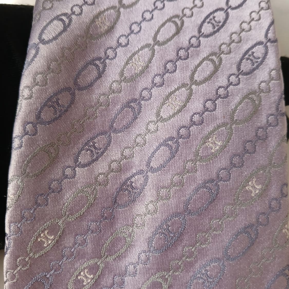 셀린느 실크 라일락 트리오페 로고 넥타이 8.5cm B등급 A18998
 상품이미지5