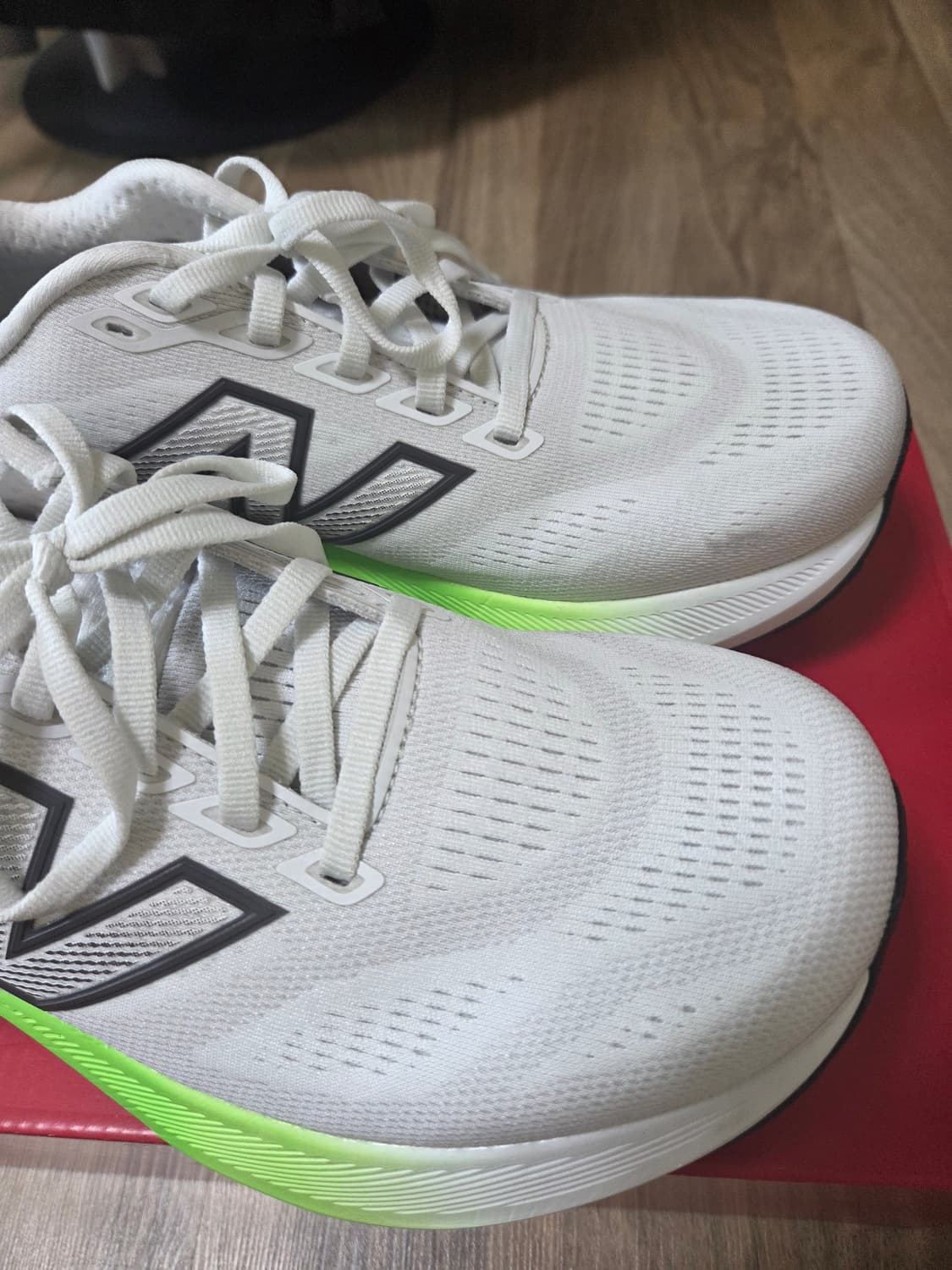 뉴발란스 프레시폼 880 v15 와이드(2E) 상품이미지4