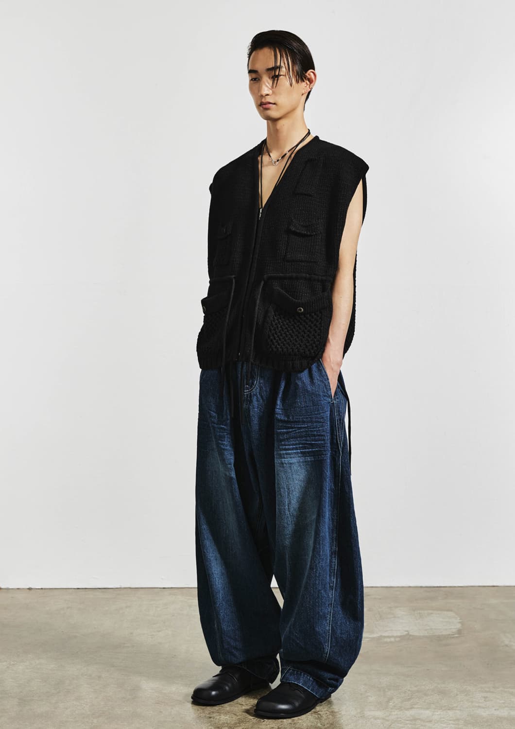 엘무드 유틸리티 니트 베스트 가디건 블랙 48사이즈 상품이미지6