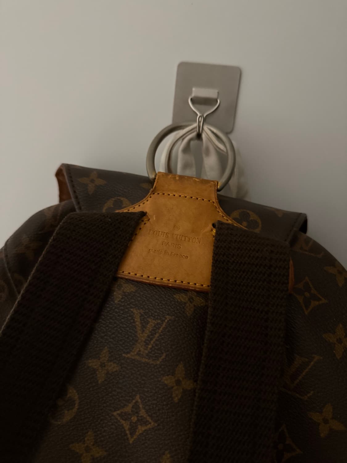 루이비통 몽수리 백팩  상품이미지7