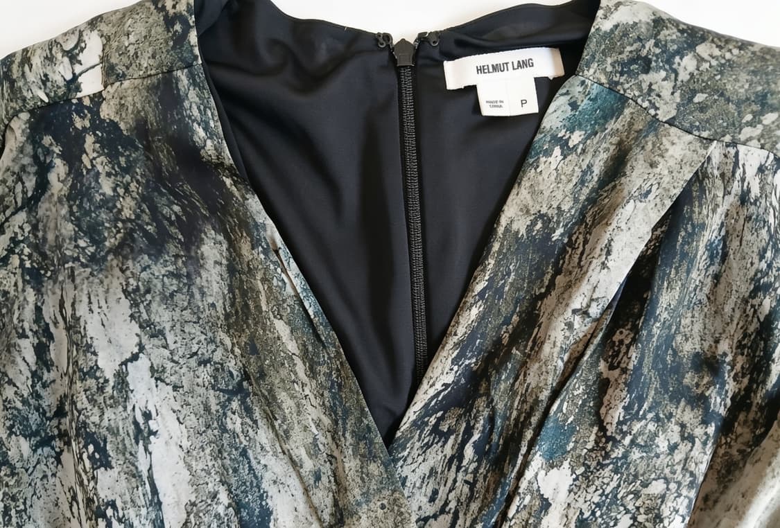 [실크90%] 헬무트 랭(HELMUT LANG) 레이븐 프린트 드레이프 상품이미지3