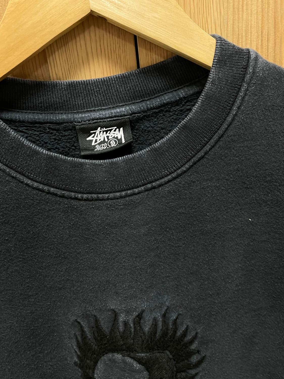 스투시 x 아워레가시 썬 피그먼트 다이드 맨투맨 블랙 s 상품이미지3