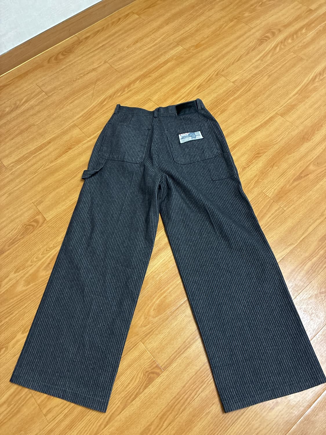 헬름 스트라이프 팬츠 상품이미지2