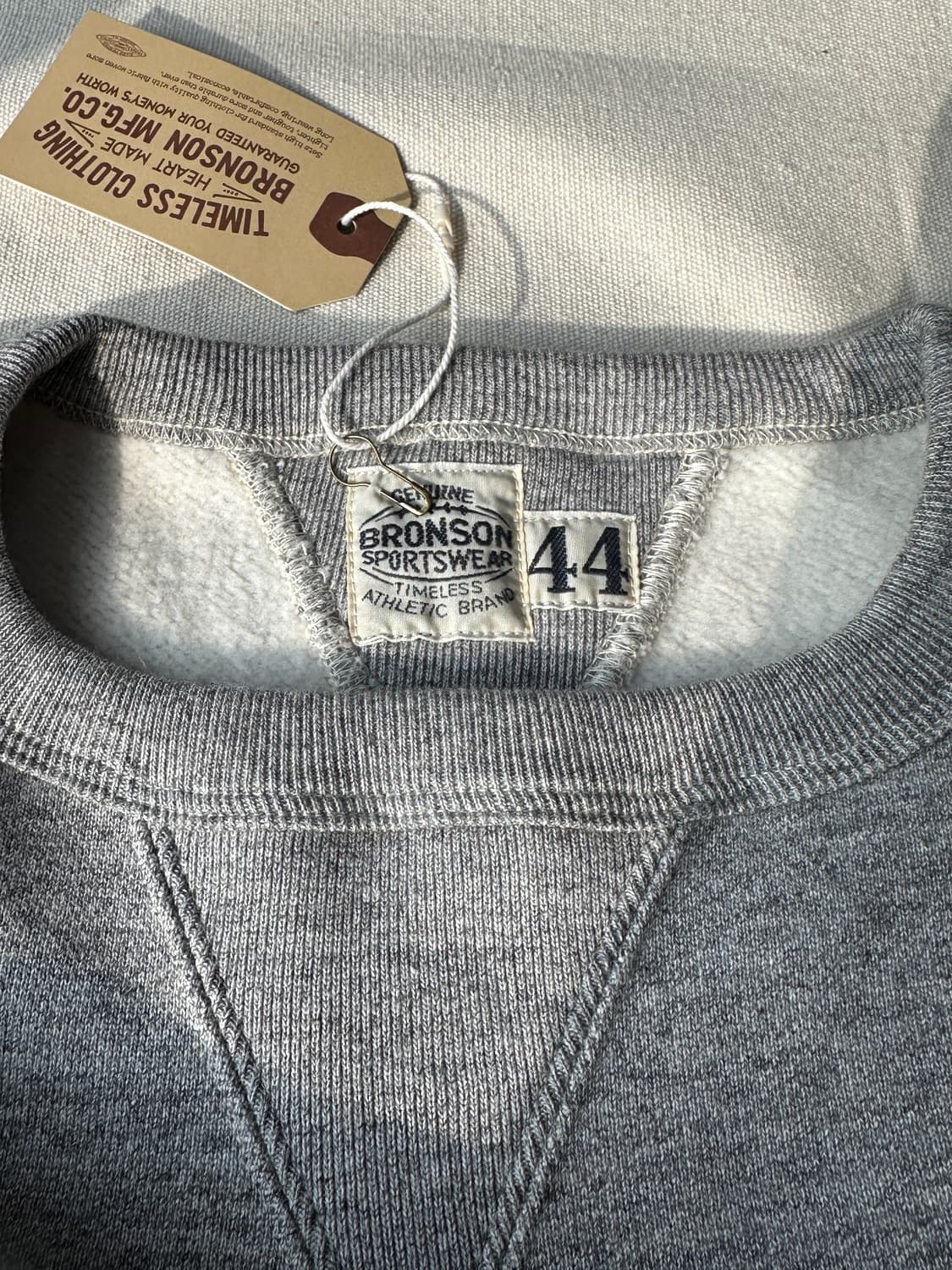 2XL 브론슨 블랙팬서 스웻셔츠 (새상품) 상품이미지4